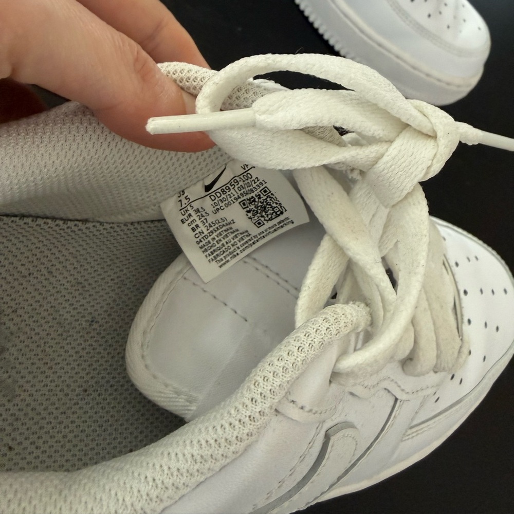 Nike Airforce 1 - Picture 2 of 7